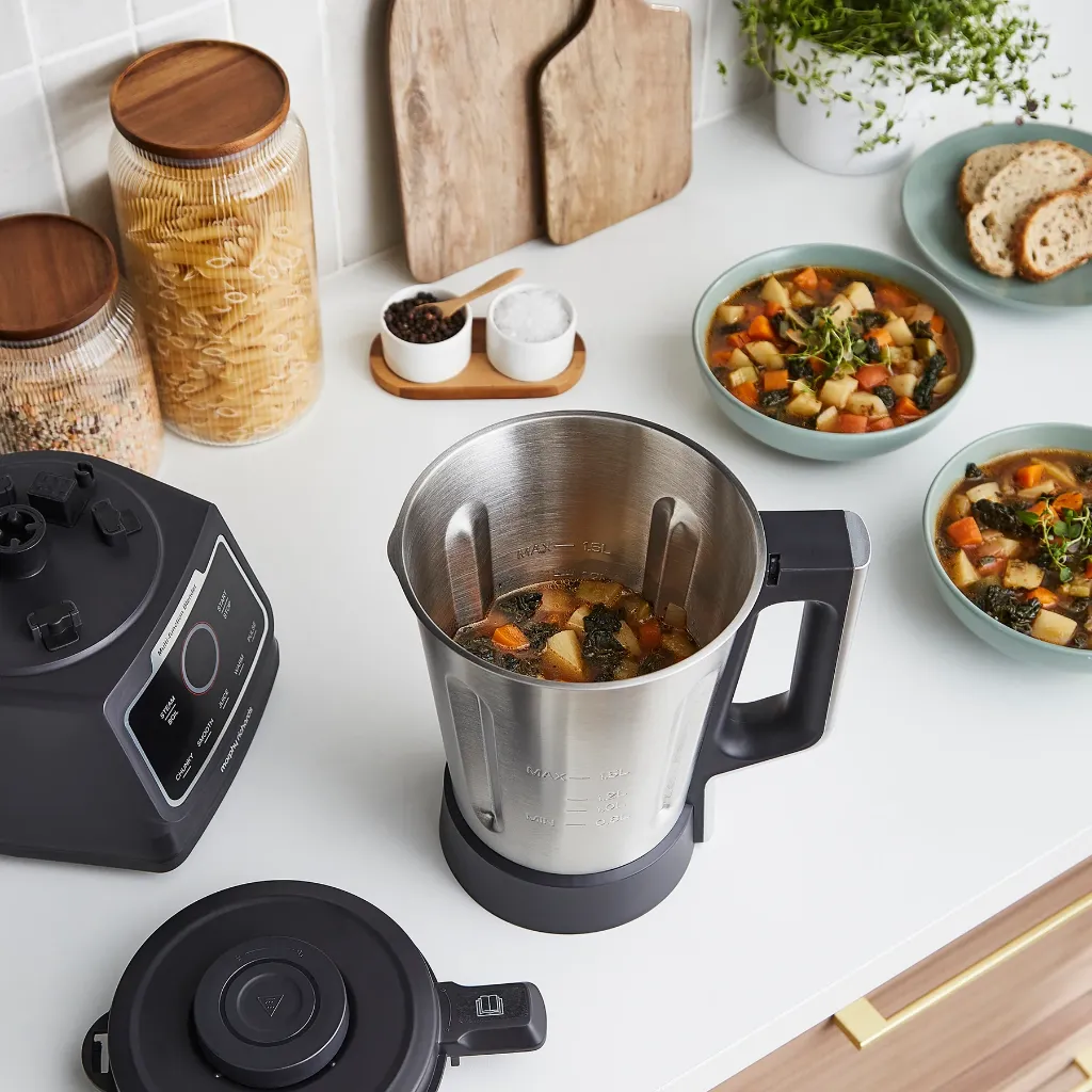 MorphyRichards_MixFlex_1.5LMultiFunctionBlender_403066_Lifestyle_4.webp