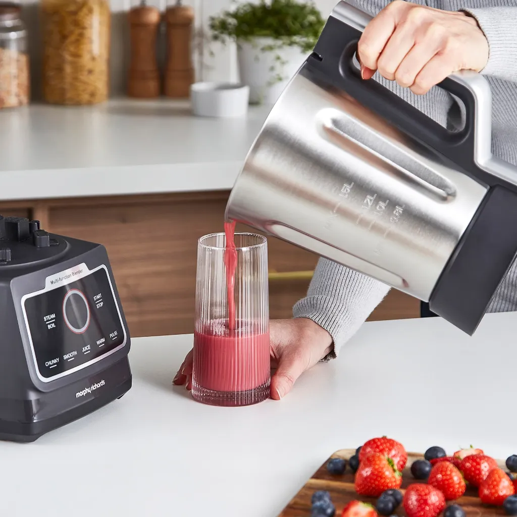 MorphyRichards_MixFlex_1.5LMultiFunctionBlender_403066_Lifestyle_3.webp